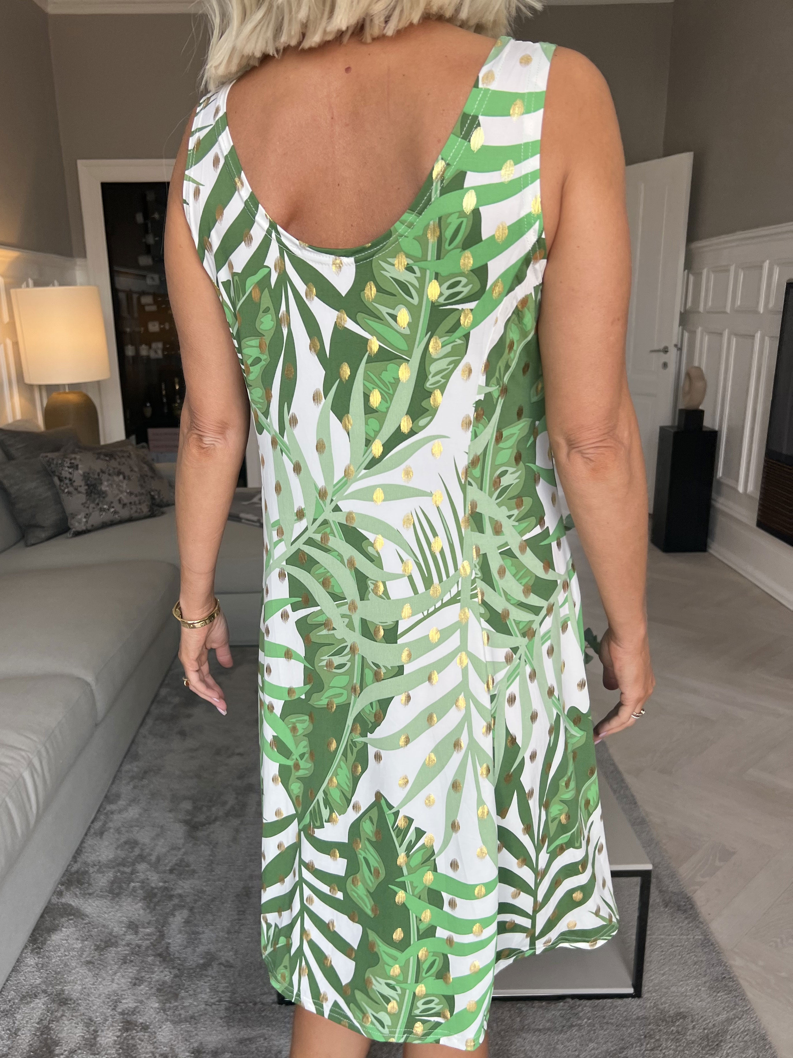 Maj - Sød elastisk sommerkjole med guld pletter